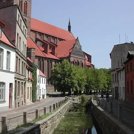Stadt Im Gaestehaus Alter Holzhafen - Abc4 Apartamento Wißmar